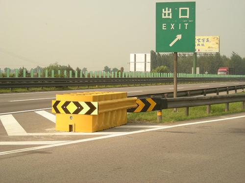 青州市导向防撞垫