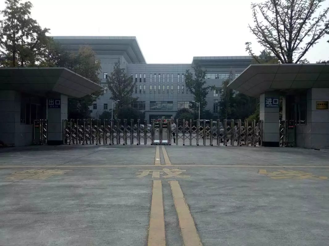 青州市青州市四川消防总队伸缩门
